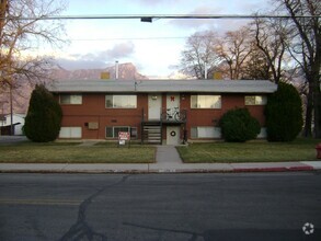 Building Photo - SINGLE FAMILY HOUSING - 2 bed/1 bath in Orem