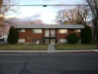 Building Photo - SINGLE FAMILY HOUSING - 2 bed/1 bath in Orem