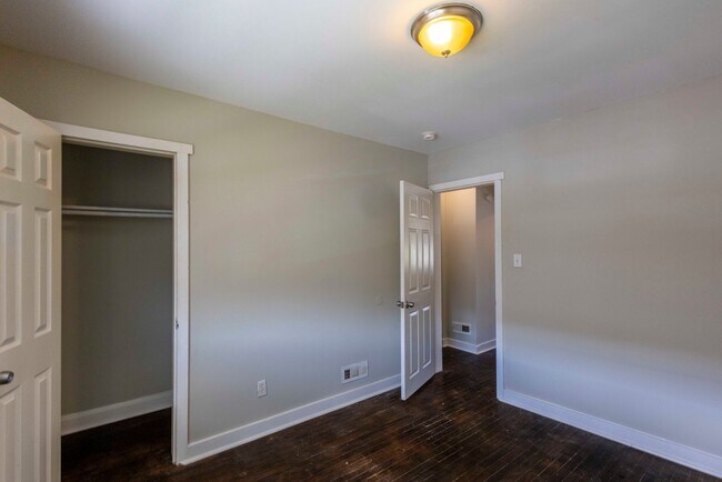 Building Photo - 2019 Grinnalds Ave