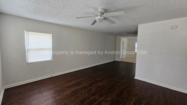 Building Photo - 3018 Donna Dr
