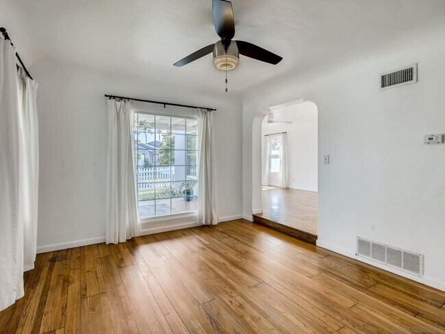 Building Photo - 4655 Castelar St