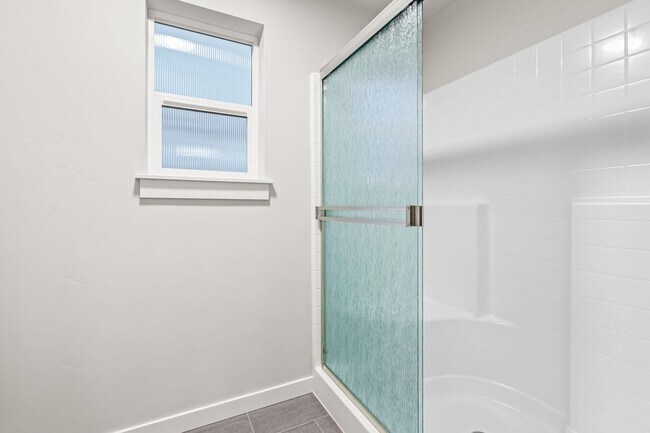 Building Photo - BRAND NEW BLACKROCK 4BD/2.5BA MERIDIAN HOME!