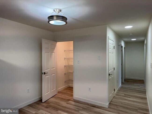 Building Photo - 28 Sequoia Dr