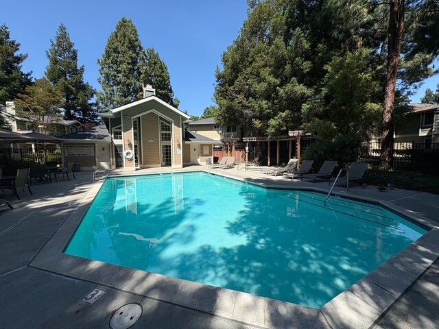 Building Photo - 2701 Somerset Park Cir