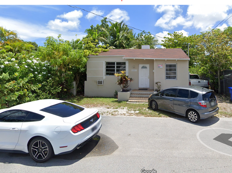 Primary Photo - 630 NE 83rd Ter