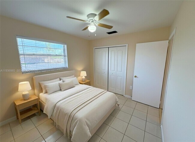 Building Photo - 50 W 31st St