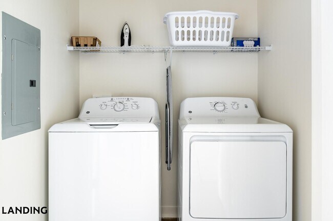 Building Photo - 6225 Mobile Hwy