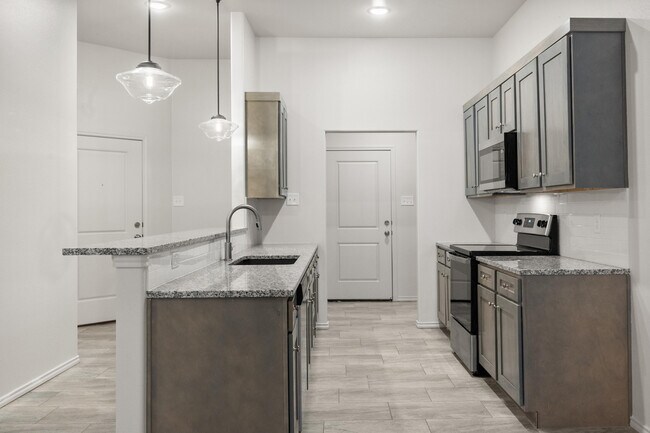 Building Photo - 1122 N 7th St