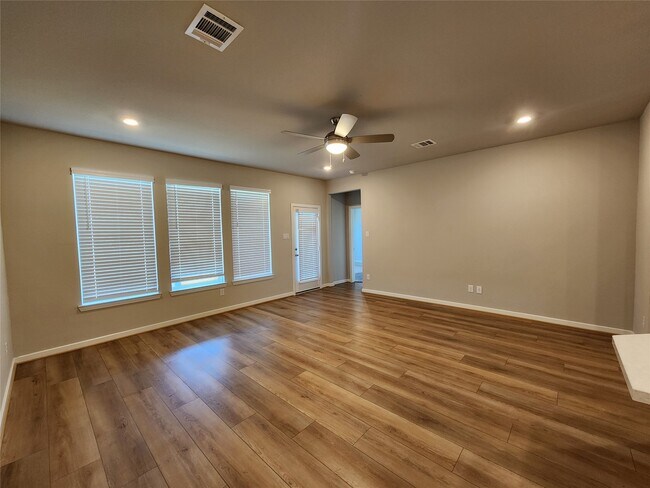Building Photo - 19014 Whitehaven Bend Ln