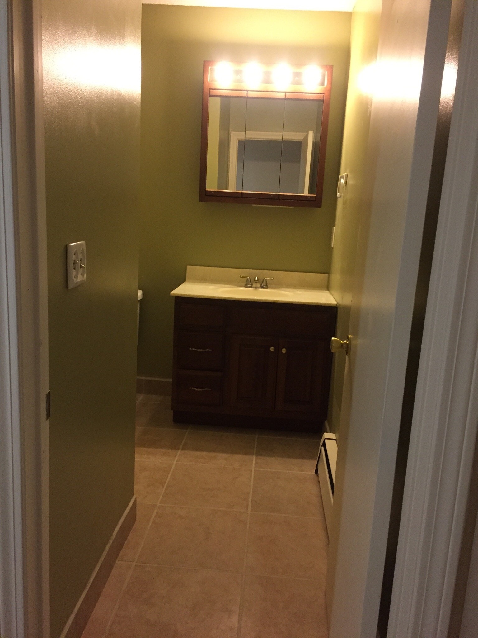 2nd floor bathroom - 1417 Quinnipiac Ave