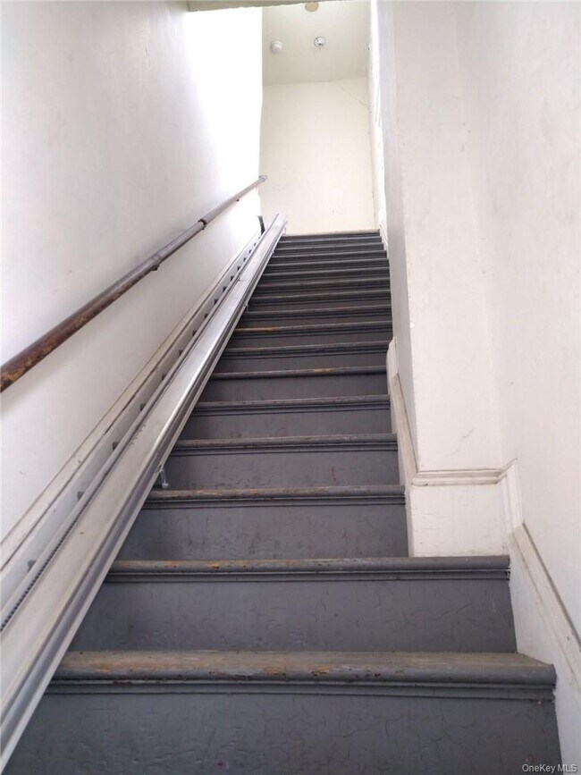 Building Photo - 262 NY-32
