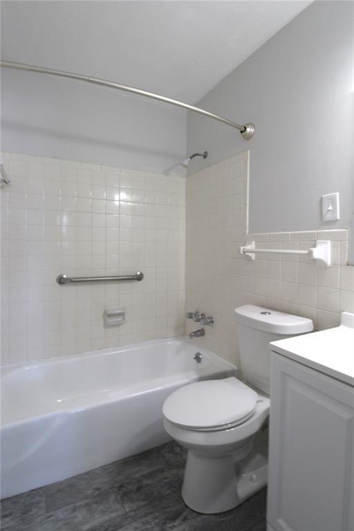 Building Photo - 6323 Gateway Ave