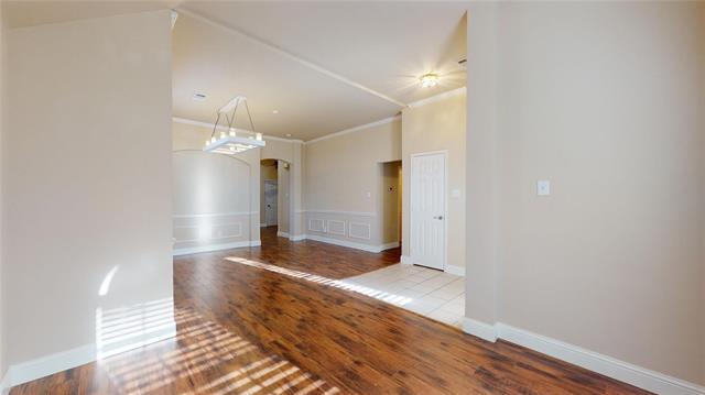 Building Photo - 7601 Maplewood Dr