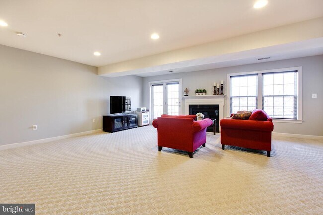 Building Photo - 2021 Crescent Moon Ct