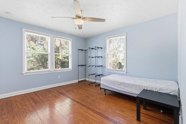 Building Photo - 50 Saragossa St