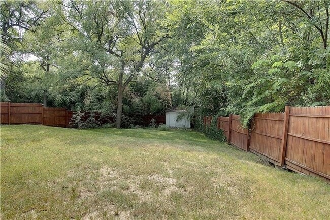 Building Photo - 8115 Claremont Dr
