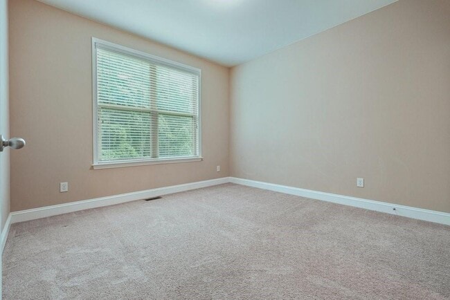 Building Photo - 1010 Chelsey Way