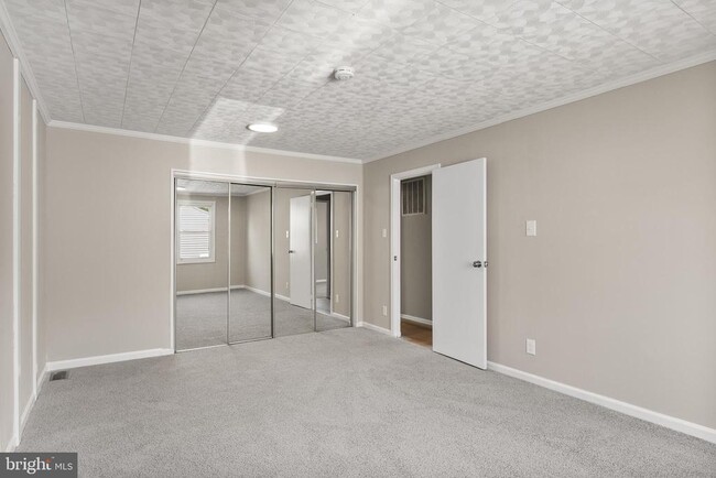 Building Photo - 1507 Clearbrook Ave