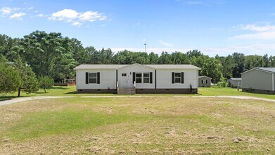 Building Photo - New build home on a spacious lot!