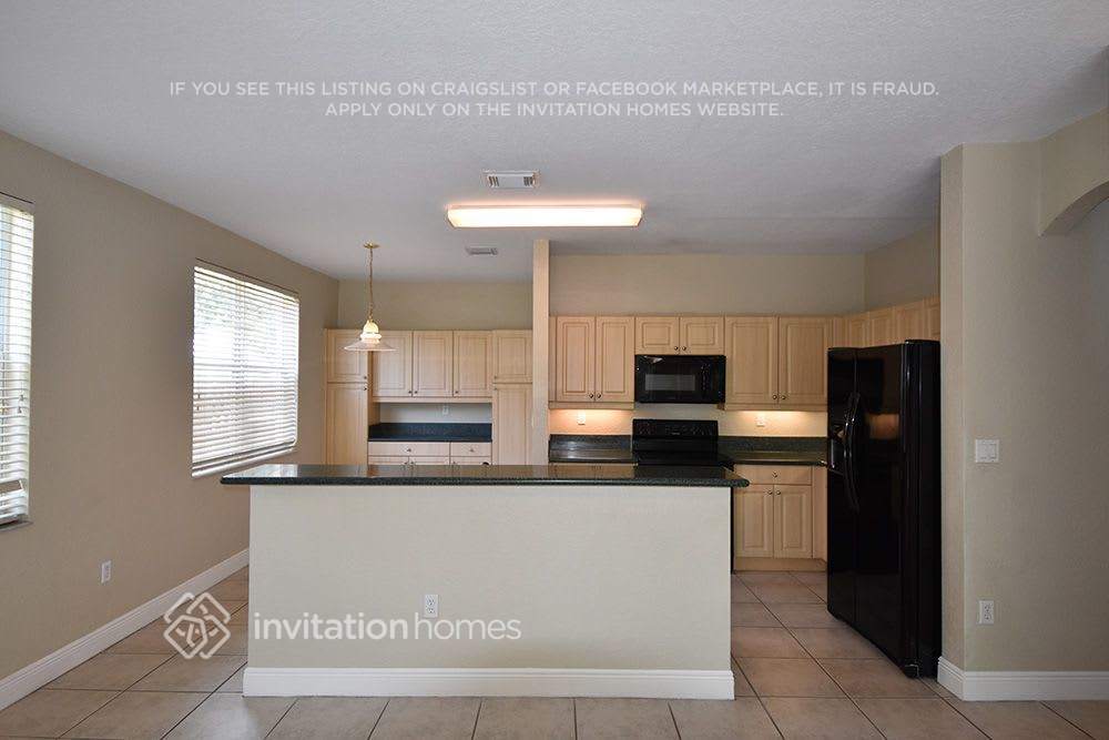 Building Photo - 14903 SW 159th Pl