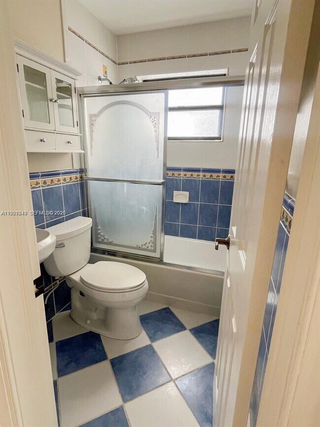 Building Photo - 5249 W 24th Ct