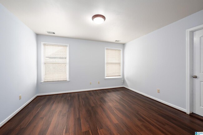 Building Photo - 2217 Chalybe Dr