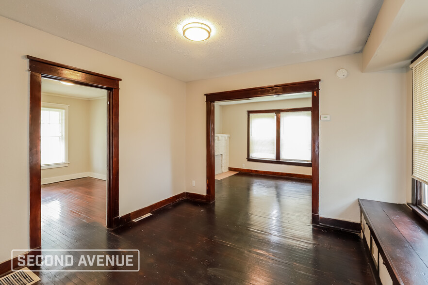 Building Photo - 3842 E 68th Terrace