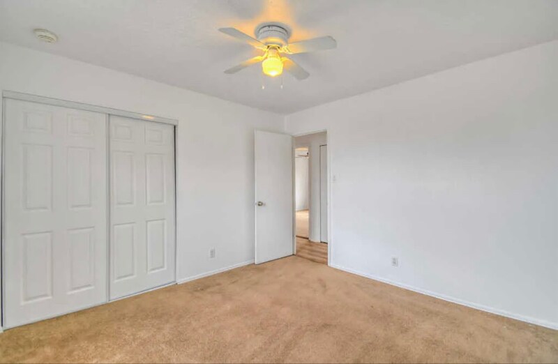 Building Photo - 856 Lancelot St