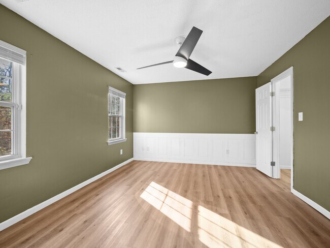 Building Photo - 218 Winterberry Ct
