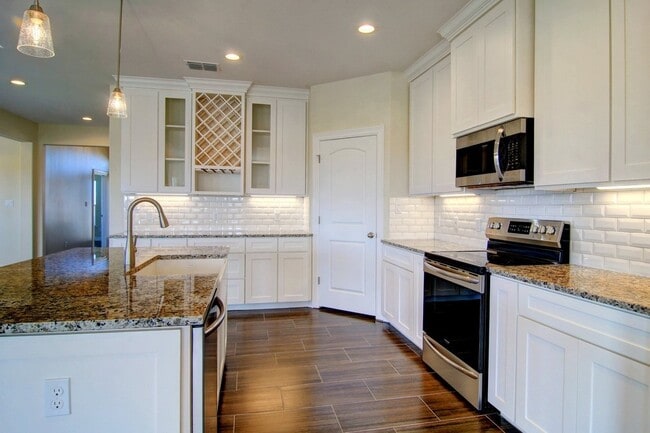 Building Photo - 6701 Stuyvesant Ct