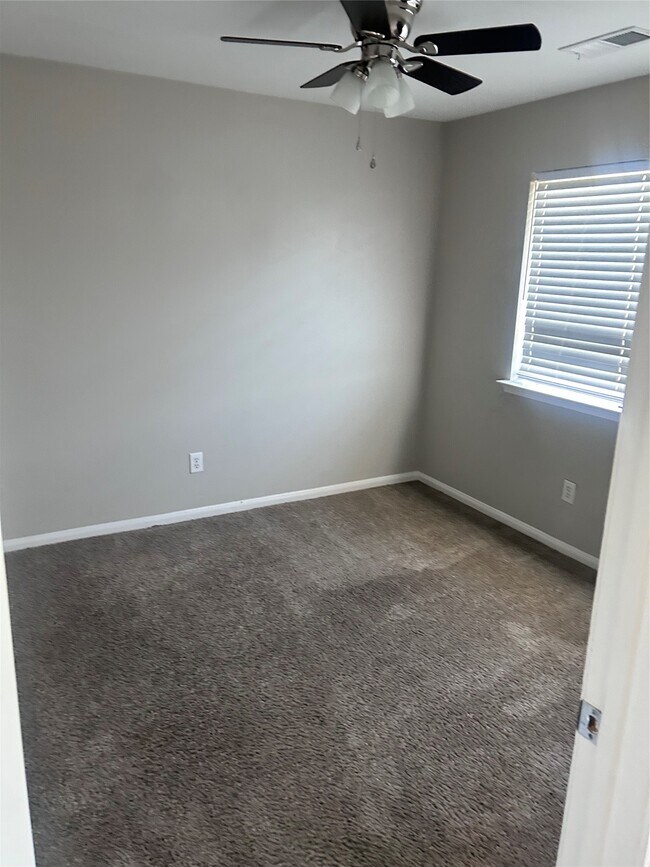 Building Photo - 1606 Misty Fawn Ln