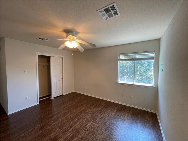 Building Photo - 3830 Castle Rock Cove