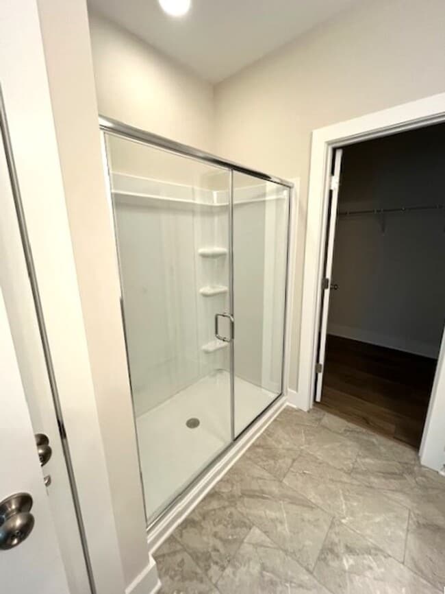 Building Photo - ~~ Charming Townhome w/Bonus Room in Meban...