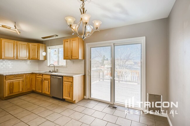 Building Photo - 6910 Fielding Cir