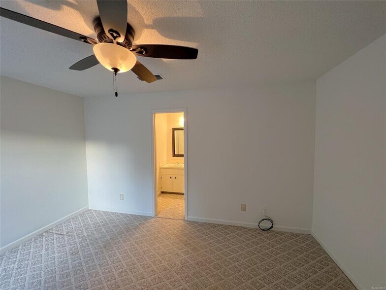 Building Photo - 5725 Bangor Ct