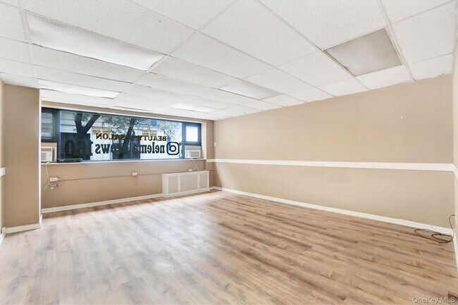 Building Photo - 162-02 Jamaica Ave