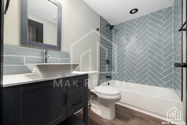 Building Photo - Cloaninger