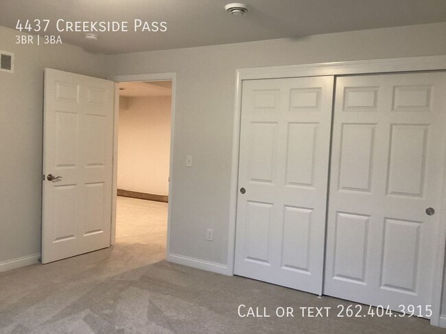 Building Photo - Stunning  3 Bedroom Ranch Style Condo