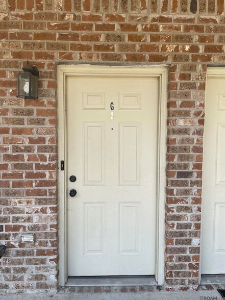 Building Photo - 828 Meadow Bend Dr