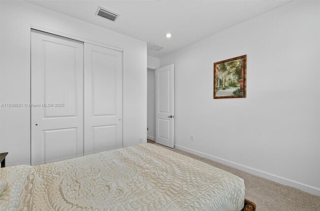 Building Photo - 10407 SW Aquila Wy