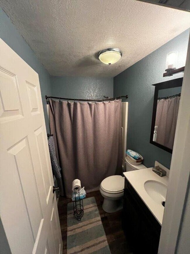 Building Photo - Beautiful Home in Southwest Woodland Cul-d...