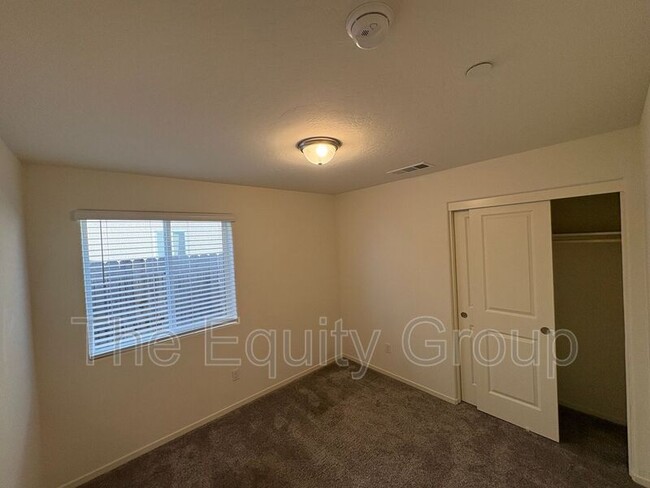 Building Photo - 2134 E Delta Ct