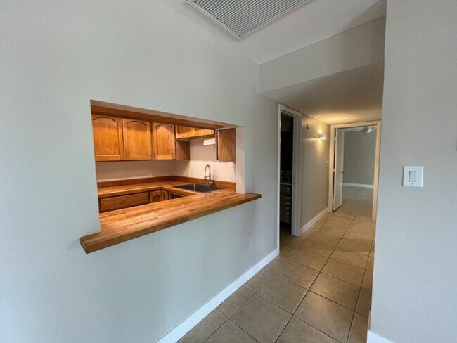Building Photo - 5634 N 79th Way