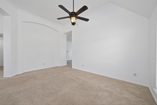 Building Photo - 15619 Winding Valley Dr