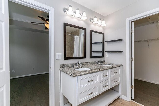 Building Photo - 827 Charles Bank Ave SE