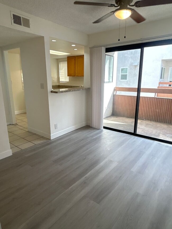 Building Photo - 3 Bedroom Condo for rent in the most desirable Alhambra Area Walking to Alhambra HS