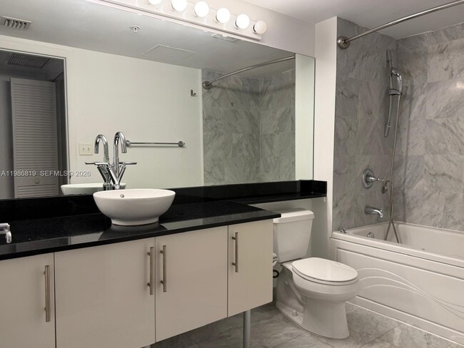 Building Photo - 31 SE 5th St