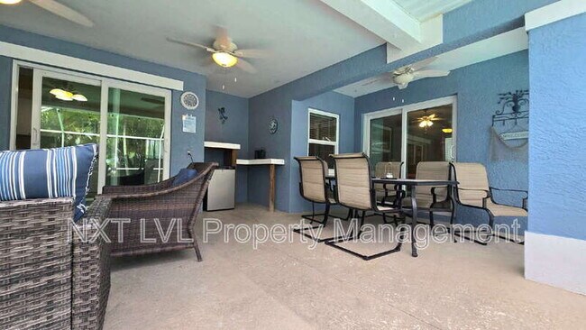 Building Photo - 4123 SW 21st Pl