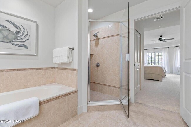 Building Photo - 102 Yacht Harbor Dr