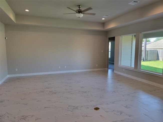 Building Photo - 431 Hunters Xing Dr